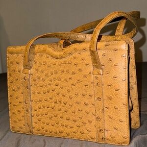 women’s vintage hand bag